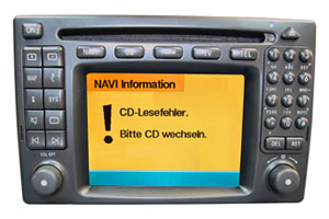 Mercedes Comand 2.0 Navi Reparatur - CD Lesefehler / Laufwerkfehler, Softwarefehler, Navi Komplettausfall. GPS-Empfang gestört, Navi Display / Monitor fehlerhaft oder beschädigt